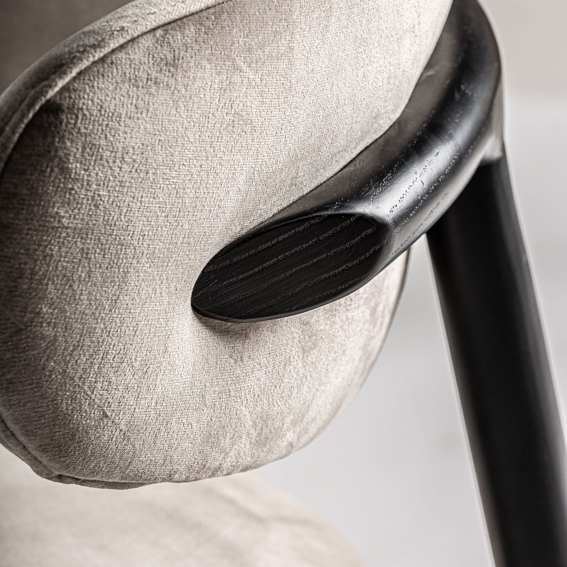 ZELL CHAIR